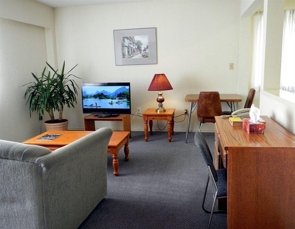 Mayfair Motel 빅토리아 외부 사진